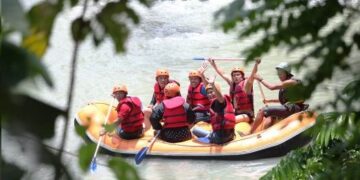 Arung jeram sungai Bah Bolon
