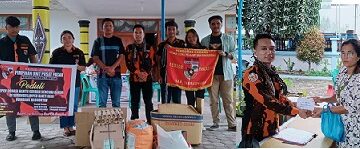 Poto bersama dan penyerahan bantuan