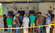 Rumah keluarga korban tampak  ramai