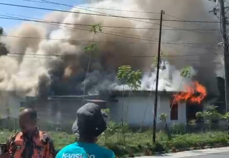 Bagian rumah yang terbakar