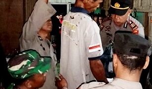 Pelaku bunuh diri dievakuasi