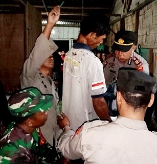 Pelaku bunuh diri dievakuasi