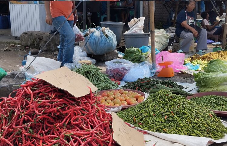 Cabe merah di sekitar Pasar Dwikora