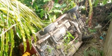 Mobil yang terguling