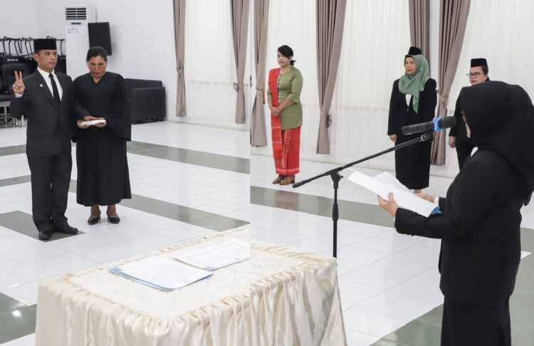 Walikota Siantar lakukan pelantikan dan pengambilan sumpah Pj Sekda