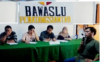 Saksi memberi keterangan di sidang sengketa Pilkada