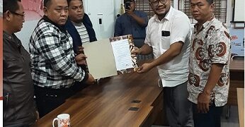 Serahkan syarat dukungan bakal calon jalur perseorangan