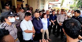 Pengunjuikrasa diterima DPRD Siantar