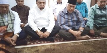 Pengurus DP MUI Pematangsiantar bertakjiah dan memanjatkan doa