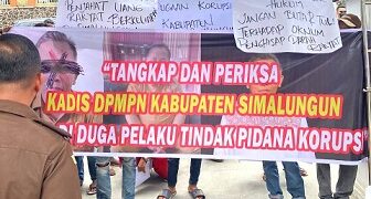 Unjuk rasa APARA di Kejari Simalungun