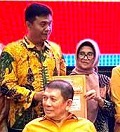 Ronald Tampubolon dan Susanti Dewayani perlihatkan rekomendasi