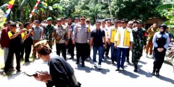 Kapolres dan rombongan disambut dengan tarian Simalungun