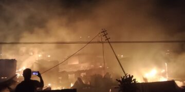 Kebakaran di kompleks Bangsal