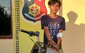 Pelaku bersama barang bukti