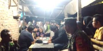 Polsek melakukan olah TKP di lapo tuak