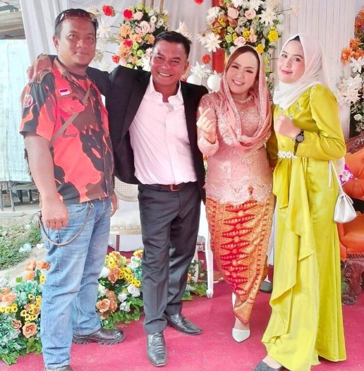 Anndika Prayogi Sinaga, istri dan rekan