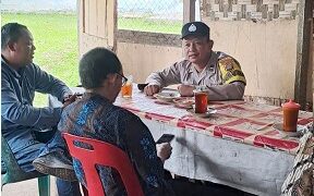 Sosialisasi di warung warga
