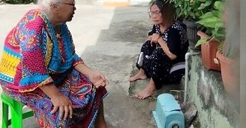 Kedua Lansia yang belum mengetahui tentang Pilkada