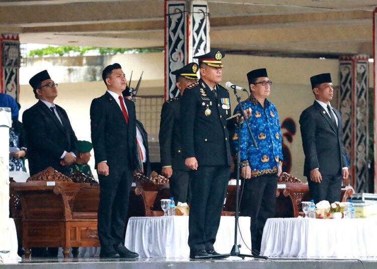 Kapolres Siantar pimpin Peringatan Hari Pahlawan