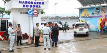 Pintu masuk pelabuhan