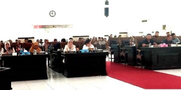 Rapat Parripurna DPRD Siantar