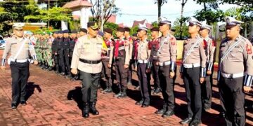 Kapolres periksa pasukan