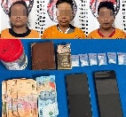Ketiga tersangka dan barang bukti