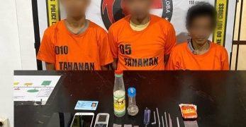 Para tersangka dan barang bukti