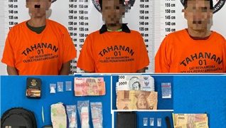 Ketiga  tersangka dan barang bukti