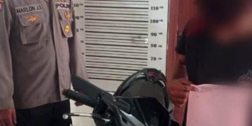 Pelaku Curanmor dan barang bukti didampingI petugas