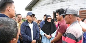 Bupati di lokasi kebakaran