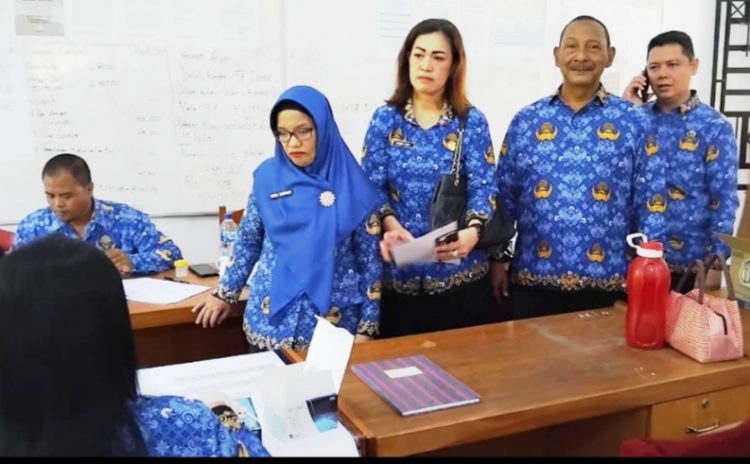 est urien pelajar SMP Negeri turut disaksiikan pejabat Kesbangpol, Dinas Kesehatan dan Dinas Pendidikan