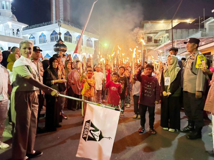 Kapolres lepas Pawai 10000 Obor