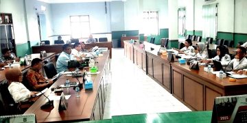 Rapat kerja Komisi i dengan Dinas kesehatan