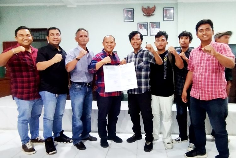 Solidaritas Mahasiswa dan Masyarakat Kota Siantar  dan DPRD Siantar