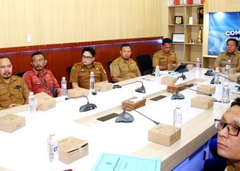 Walikota memimpin rapat