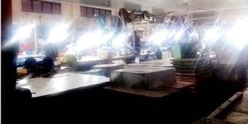 Lapak pedagang  ikan laut  di Pajak Parluasan  banyak tutup