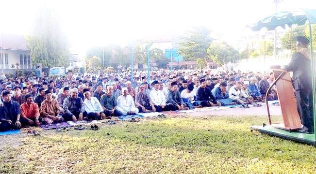 di Lapangan SMA Negeri 4