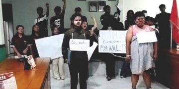 Duduki ruang Rapat Gabungan DPRD Siantar