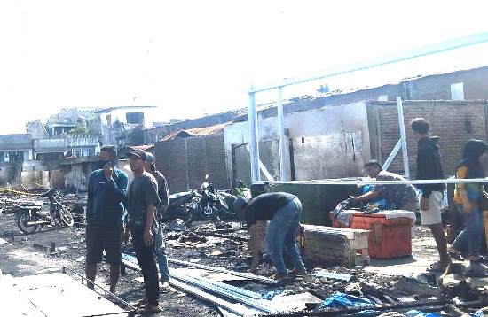 Kondisi pasca kebakaran Pasar Dwikora Parluasan