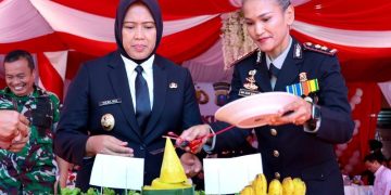 Pemotongan nasi tumpeng