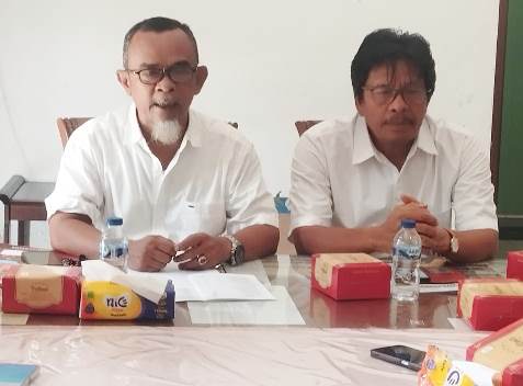 Ketua Panitia dan Sekretaris Panitia Pemilihan Rektor USI