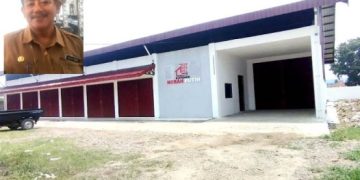 kaadis Koperasi UKM dan Perdagangan serta kantor KKMP Tomuan