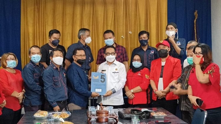Astronout Nainggolan Mendaftar sebagai Calon Wakil Walikota ke DPD NasDem, Rabu (31/3/2021)