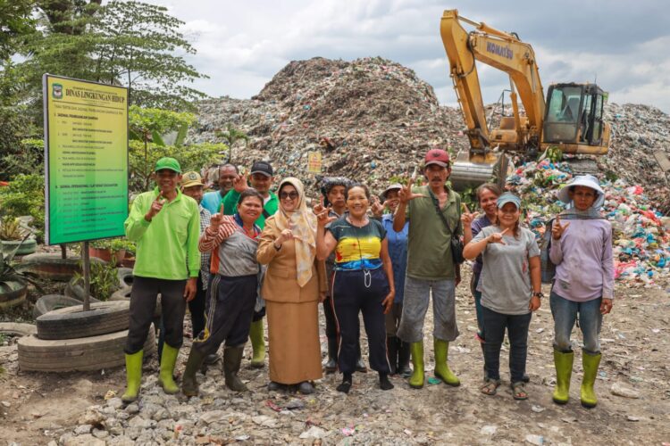 Wali Kota bersama Investor Tinjau TPA Tanjung Pinggir 