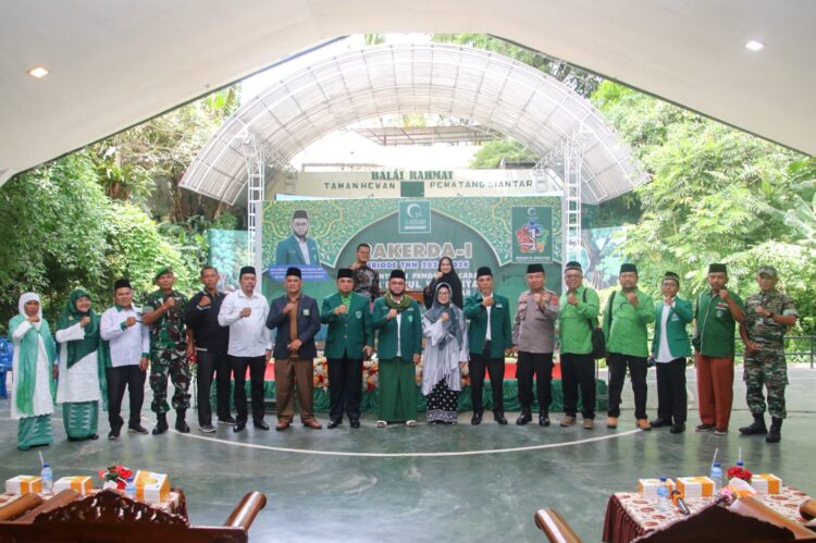 dr Susanti Dewayani SpA menghadiri Rakerda I Periode Tahun 2021-2026 dan Pelantikan Pengurus Cabang (PC) Al Jam'iyatul Washliyah Kota Pematang Siantar