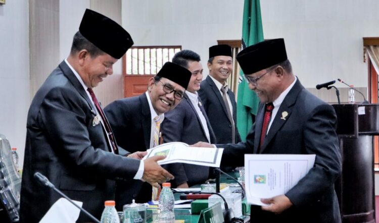 Bupati Simalungun dan Ketua DPRD Tandatangani Nota Kesepakatan Rancangan Perubahan KUA - PPAS APBD Tahun 2023