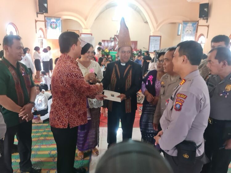 Polres Simalungun menggelar program Quick Wins Presisi dengan tema Implementasi Optimalisasi Pelayanan Publik melalui Minggu Kasih Polres Simalungun berlangsung pada Minggu, 10 September 2023, di Gereja GKPS Resort Sondi Raya, Kecamatan Pamatang Raya, Kabupaten Simalungun.