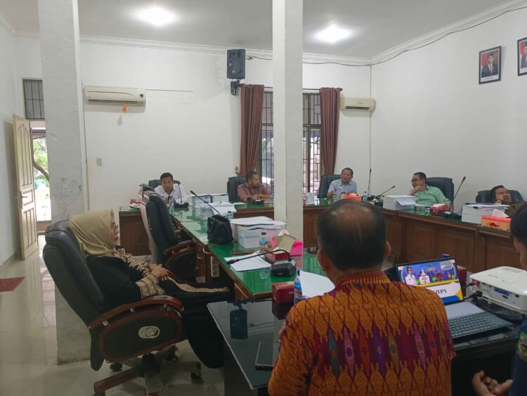 Diskominfo rapat kerja (raker) bersama Komisi III Dewan Perwakilan Rakyat Daerah (DPRD) Kota Pematang Siantar, Kamis (15/09/2023)