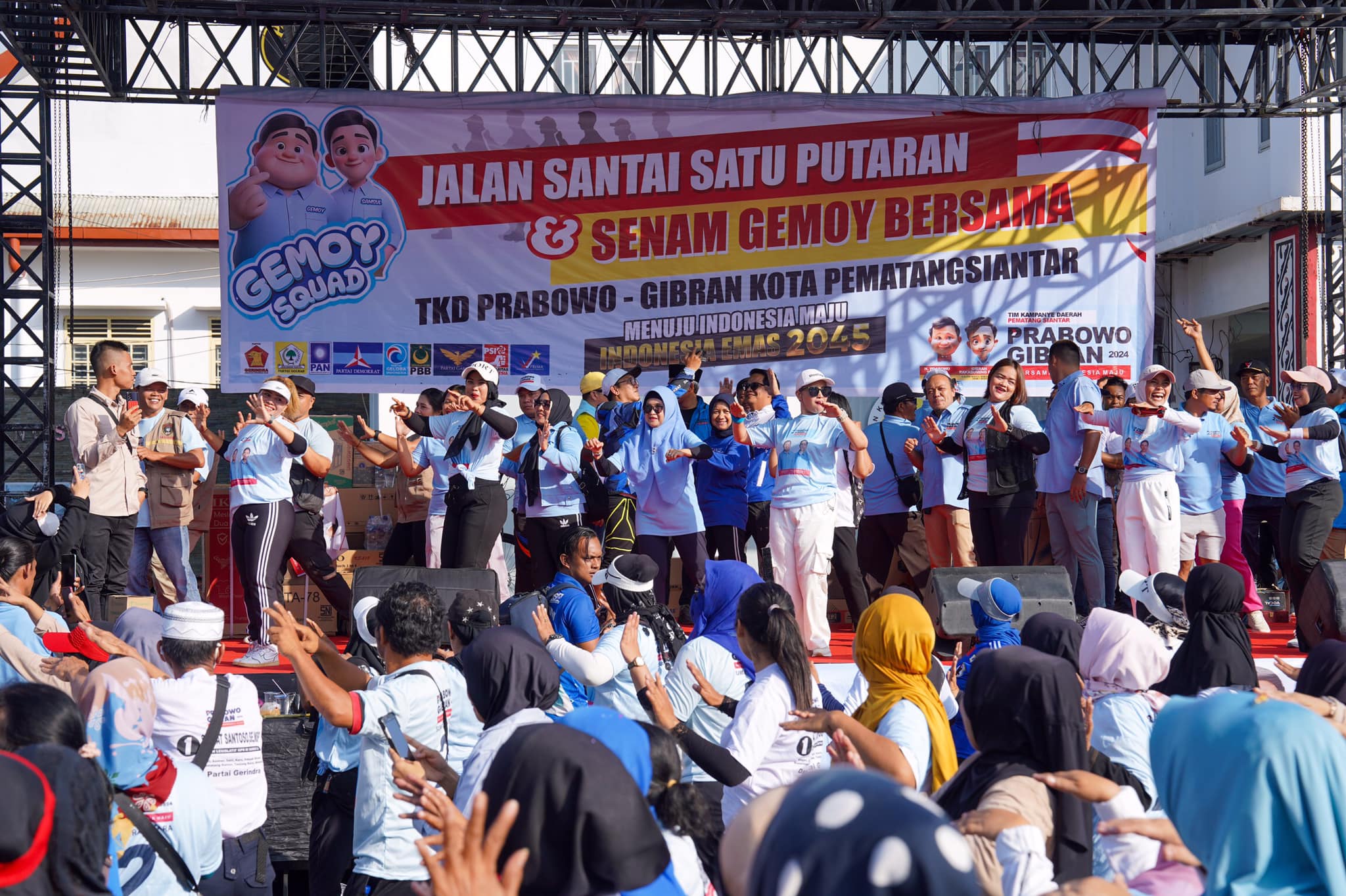 Jalan Santai Dan Senam Gemoy Semarak Di Siantar,Bersama Pendukung ...